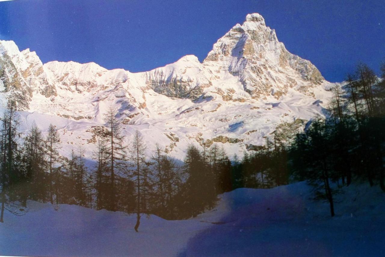 Giomein Sporting Red House Breuil-Cervinia Extérieur photo