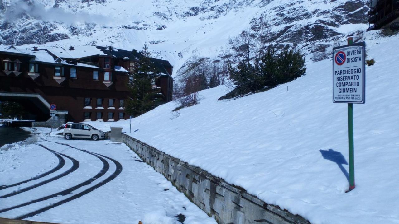 Giomein Sporting Red House Breuil-Cervinia Extérieur photo